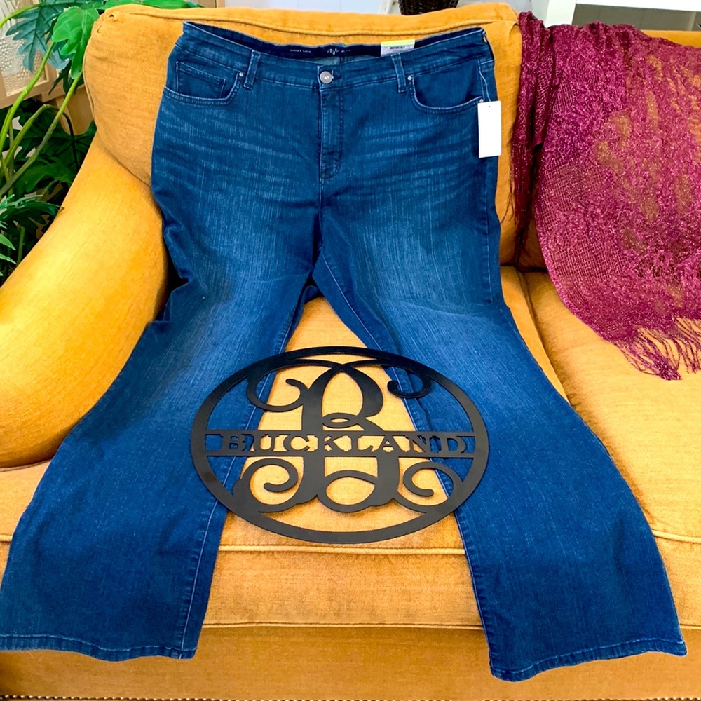 NWT style & Co plus size 18 W bootleg jeans